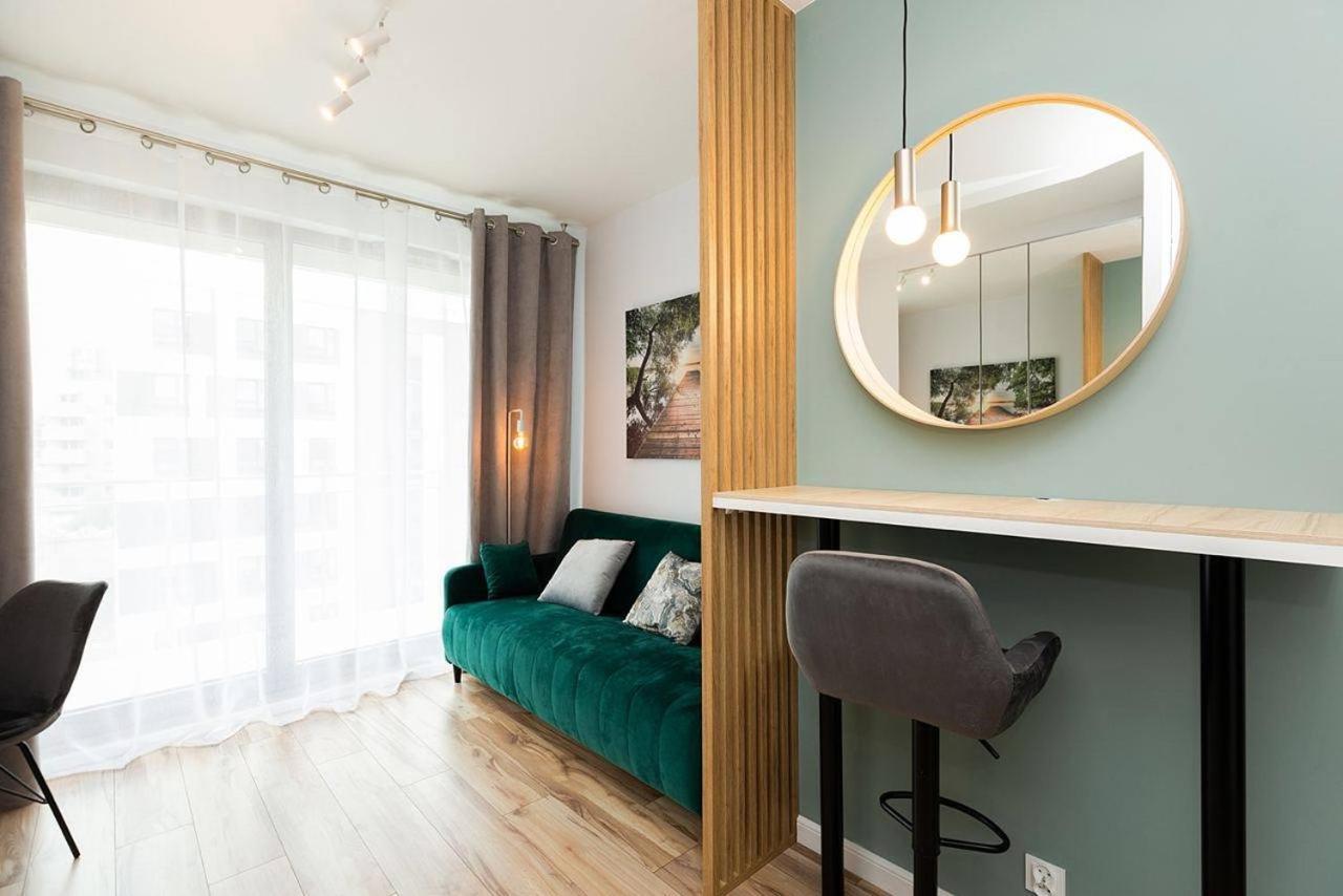Easy & Comfortable, With Balcony, Very Close To The Center Varşova Dış mekan fotoğraf