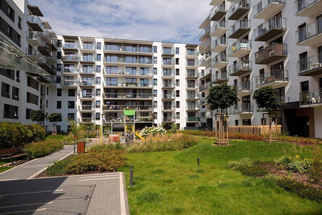 Easy & Comfortable, With Balcony, Very Close To The Center Varşova Dış mekan fotoğraf